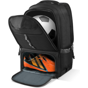 Sacs à dos de football personnalisés brodés, sacs d'équipe de football, équipement d'entraînement sportif, fabricant OEM Pakistan, exportation mondiale - Product Image 1