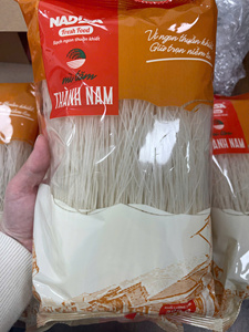 Nouilles de riz naturelles, faciles à cuisiner, parfaites pour les sautés, les soupes et les plats asiatiques traditionnels - Product Image 5