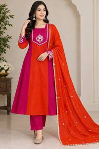 Conjunto de Kurta, Pantalón y Dupatta de Algodón Premium, Sin Arrugas, de Secado Rápido y Elástico para Mujer |   Elegante Conjunto Étnico de Tres Piezas - Product Image 2