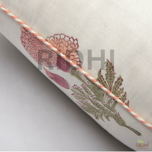 Housse de coussin Ridhi Bohème Rose & Blanc à Motifs Floraux 100% Coton avec Passepoil Imprimé, Amovible et Lavable pour Lit et Canapé - Product Image 3
