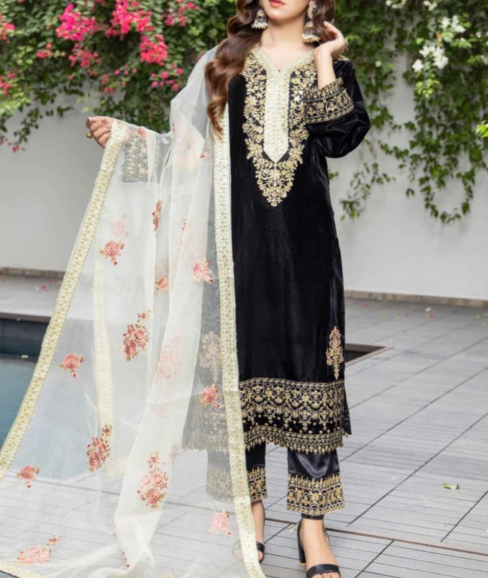 Low Price Black Gold Indian Dresses Available In Various Sizes | Alibaba.com