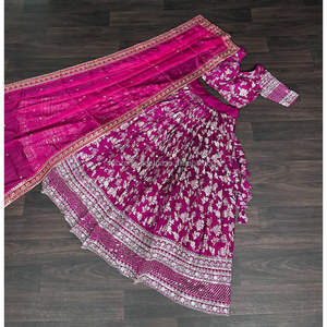 Ensemble Lehenga Choli & Dupatta Tissu Jacquard Pure Viscose Teintable Designer - Product Image 2