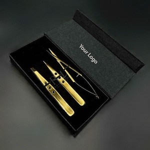 Ensemble de pinces à sourcils et ciseaux à ressort en acier inoxydable de haute qualité, couleur or plasma, 3 pièces, boîte en carton noir, léger et durable - Product Image 1