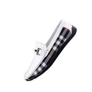 Chaussures Oxford et Bateau personnalisées pour hommes, chaussures en cuir imperméables à enfiler pour l'hiver, l'automne et le printemps, avec bout fermé - Product Image 2