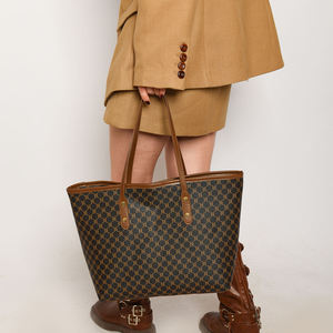 Sac messager pour femme en cuir véritable fait main, style classique rétro, fermeture à glissière, motif en losanges, logo, sac durable pour tous les jours - Product Image 4