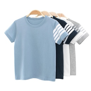 T-shirt à manches courtes bleu marine pour homme avec bordure contrastée à rayures blanches Coupe régulière Design décontracté en tricot Col rond - Product Image 3