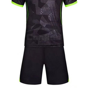 Uniforme de Fútbol Personalizado, Estilo Moderno, Costuras Resistentes, Opciones de Color, Ideal para Partidos de Liga y Entrenamiento al Aire Libre - Product Image 3