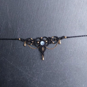 Collier ras du cou en macramé fait main avec pierre de lune, perles tissées bohèmes plaquées argent, pendentifs, bijoux en cristal, vente en gros HARI - Product Image 2