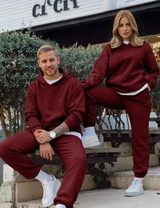 Ensemble de survêtement polyvalent pour hommes, tenue décontractée deux pièces assortie avec options de design personnalisé pour les commandes en détail et en gros - Product Image 6