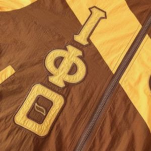 Veste coupe-vent à fermeture éclair intégrale Iota Phi Theta Marron Doré, Vêtement grec de fraternité, Légère et au coupe élégant - Product Image 6