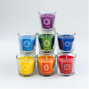 Ensemble de bougies votives artisanales 7 chakras – Cire de soja de luxe faite à la main pour le bien-être spirituel - Product Image 1