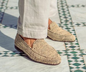 รองเท้าโลฟเฟอร์สานมือสีดำและสีธรรมชาติสำหรับผู้ชาย |   รองเท้าช่างฝีมือชาวโมร็อกโก |   รองเท้าสวมแบบรักษ์โลก - Product Image 3