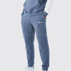 Survêtement élégant pour homme avec tissu extensible et matière anti-transpiration pour le fitness et les activités sportives - Product Image 4