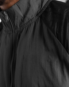 Ensemble de survêtement sportif personnalisé pour hommes, imperméable et réfléchissant, veste coupe-vent légère à fermeture éclair intégrale et pantalon de jogging - Product Image 4