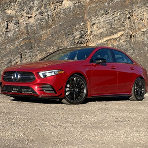 Voiture compacte de luxe fiable, boîte de vitesses fluide, Mercedes Classe A d'occasion, qualité de construction robuste - Product Image 4