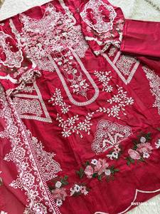 Colección Premium de Algodón Cambric con Bordado Intenso, Traje Largo Semi-Cosido (Salwar y Dupatta), Proveedor de la India - Product Image 2