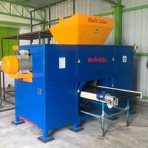 Broyeur élégant de feuilles de FRP à double arbre semi-automatique, capacité 1000 kg/h, machines électriques de broyage de plastique - Product Image 1