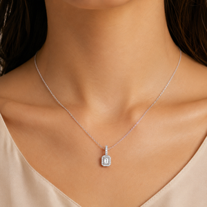 จี้เพชรทรงเหลี่ยมมรกตทองคำขาว 14K ประดับเพชรแล็บโกรว์ ดีไซน์รัศมี สำหรับผู้หญิง สวมใส่ได้ทุกวัน หรูหรา เหมาะสำหรับงานปาร์ตี้และงานแต่งงาน - Product Image 1