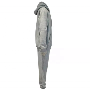 Vente en gros de vêtements de fitness écologiques pour hommes sweats de camouflage sweat à capuche jogging de gymnastique décontracté vêtements de sport survêtements pour le printemps - Product Image 3