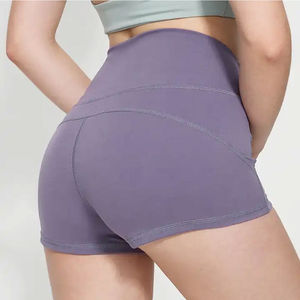 Nuestra fábrica OEM produce pantalones cortos de alta calidad para mujer con telas duraderas diseñadas para las necesidades de equipos deportivos profesionales. - Product Image 2