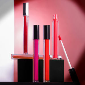 Rouge à lèvres mat velours longue tenue avec fini nude crémeux, résistant à l'eau, en forme liquide, personnalisable avec logo, faible MOQ - Product Image 1