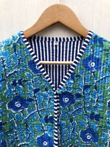 Chaqueta Acolchada Kantha Reversible Estilo Boho, Diseño Personalizado en Algodón Vintage, Transpirable, con Parches, para Mujer - Product Image 2