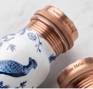 Elegante Botella de Agua de Cobre con Diseño Floral Azul y Aves, Botella Ecológica y Estilosa para Hidratación Diaria, Viajes, Yoga, Gimnasio, Oficina, Regalo - Product Image 3