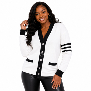 Cardigan en tricot blanc pour femmes de la sororité Cosh International avec bordure noire, col en V, manches longues, style preppy, boutonné devant - Product Image 1