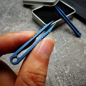 1pc <b>Mini</b> Titanium Alloy Tweezers Kit for Outdoor Travel Industrial Titanium Tweezers for EDC and Multipurpose Use TC4 Titanium - Product Image 6