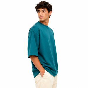 Camiseta extragrande para hombre con proporciones amplias, tela suave y ligera, y comodidad relajada, ideal para ropa informal, viajes y estilo urbano. - Product Image 4