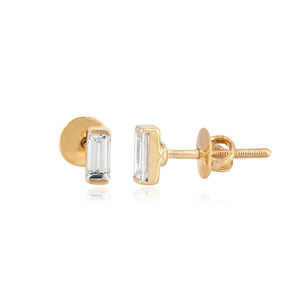 Pendientes Minimalistas de Oro de 14k con Diamantes Baguette de Media Engastura y Cierre de Rosca, Joyería Fina Hecha a Mano al por Mayor - Product Image 2