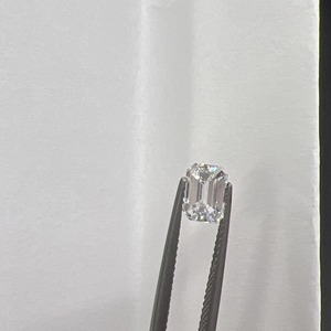 Diamant de laboratoire taille émeraude, pierre non montée, certifié IGI, VVS2, blanc, pour la fabrication de bijoux - Product Image 4