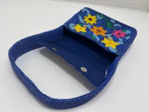 Bolsos de hombro florales con cuentas hechos a mano y detalles intrincados para looks elegantes, regalos y ocasiones especiales - Product Image 3