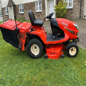 Tractor cortacésped Kubota GR2100 4x4, mini tractor de jardín, equipo agrícola de 28V y 1800W con cuchilla rotativa para un corte limpio y rápido. - Product Image 6