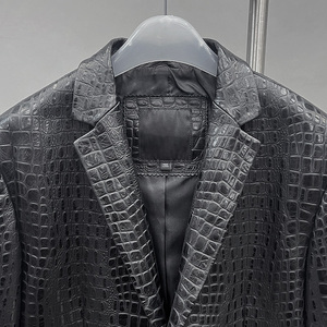 Veste en cuir noir pour homme, motif crocodile embossé, simple boutonnage, col rabattu, style décontracté chic, pour l'automne - Product Image 4