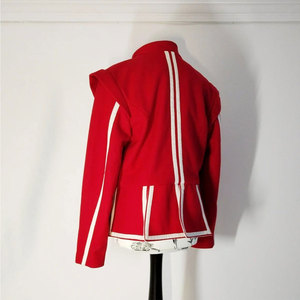 Veste doublette historique rouge avec passepoil en coton blanc, du 17e siècle, en laine de haute qualité, fournitures d'usine - Product Image 2