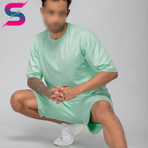 Conjunto de camiseta y pantalones cortos de punto casual, transpirable, cómodo, para verano, en color verde menta sólido, para hombre. - Product Image 5