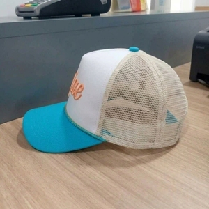 Casquettes de golf personnalisées à 5 panneaux, broderie 3D, visière structurée pré-courbée, fournisseur OEM ODM à faible MOQ - Product Image 4