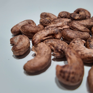 Nueces de Anacardo Orgánicas Saladas y Tostadas W180 de Camboya, las Más Vendidas, Snack, Suministro a Granel, Venta al por Mayor, Embalaje OEM ODM, Certificado USDA - Product Image 1