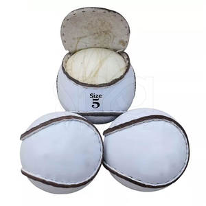 Pelotas de Hurling de Material Duradero Diseñadas para Entrenamientos y Deportes de Competición con Agarre Confiable - Product Image 3