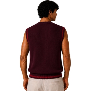 Chaleco de Punto para Hombre, Color Borgoña con Contraste Rojo, Cuello en V, Sin Mangas, Personalizable con Logotipo, Lana Acrílica, Venta al Por Mayor OEM - Product Image 2