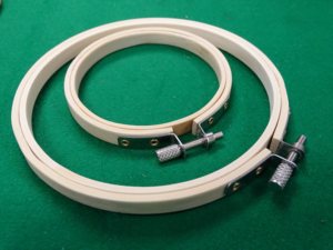 Aro de Bordado de Bambú DK-614P con Bordes Cuadrados |   Aro de Bordado de Bambú, Forma Redonda, Herramienta para Proyectos de Costura - Product Image 1