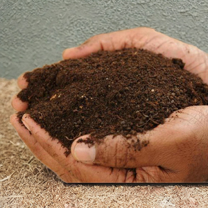Fertilizante natural en polvo de cáscara de neem utilizado para proteger las raíces de insectos, fortalecerlas para el crecimiento de las plantas y con empaque personalizable. - Product Image 1