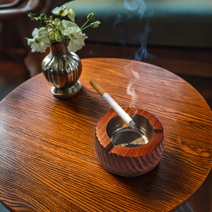 Cendrier de table rond en bois naturel de qualité supérieure pour salon, balcon et voiture, aspect vintage, bois brun - Product Image 1