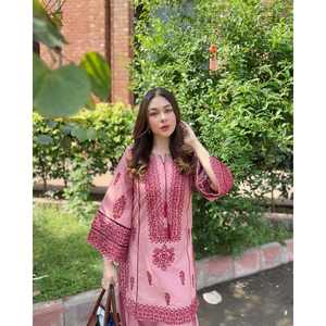 Salwar Kameez en coton de créateur, avec broderie à la main et miroirs, pour soirée, haut et bas - Product Image 2