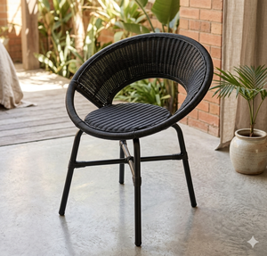 Silla Redonda Moderna de Ratán Sintético Negro, Muebles de Patio para Interiores y Exteriores, Silla de Comedor de Mimbre PE Impermeable con Patas de Metal - Product Image 1