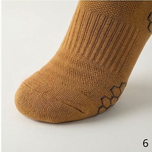 <b>Men's</b> Crew <b>Socks</b> Solid Color Knitted Breathable Cotton Polyester Spandex Autumn Daily Wear Regular Style - Product Image 5
