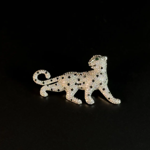 Broche élégante de luxe en moissanite plaquée rhodium, design panthère en argent sterling 925, pour mariages et soirées, vente en gros de bijoux - Product Image 1