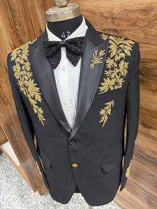 Traje de novio negro personalizado con bordado |   Blazer Dorado Premium con Diseño Floral para Hombre, Ideal para Bodas - Product Image 2