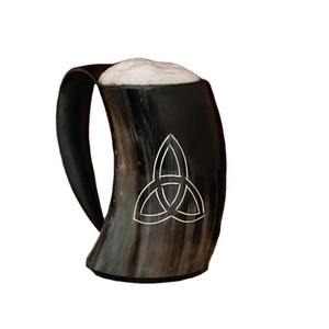 Mug artisanal en corne naturelle pour bière, café et cadeaux |   Vaisselle écologique de style viking rustique - Product Image 5